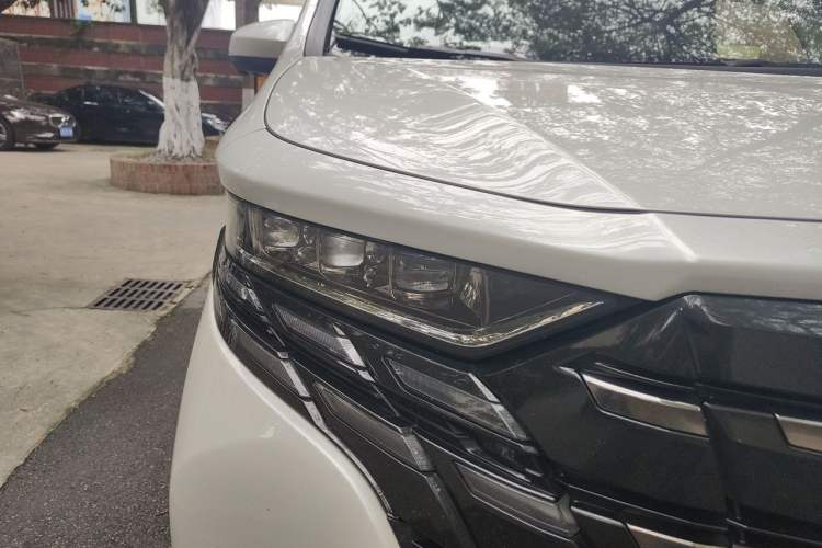 Used Toyota Alphard 2024 Dual-Engine 2.5L Prestige Edition Right Front Headlight