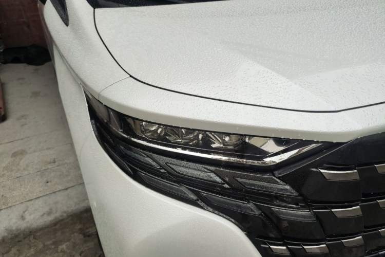 Used Toyota Alphard 2024 Dual-Engine 2.5L Deluxe Edition Right Front Headlight