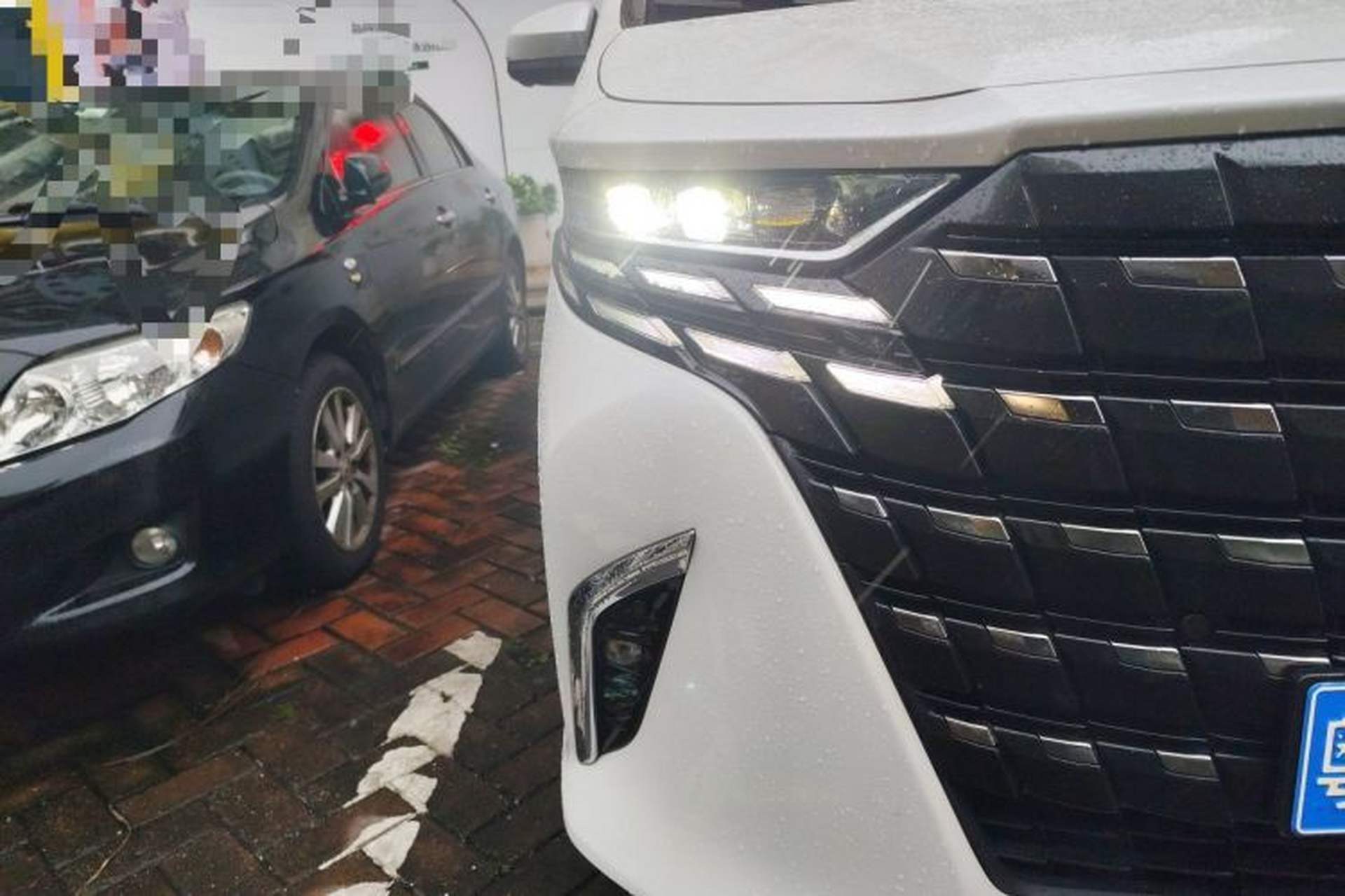 Used Toyota Alphard 2024 Dual-Engine 2.5L Prestige Edition Right Front Headlight