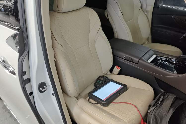 Used Toyota Alphard 2024 Dual-Engine 2.5L Prestige Edition Right Front Seat