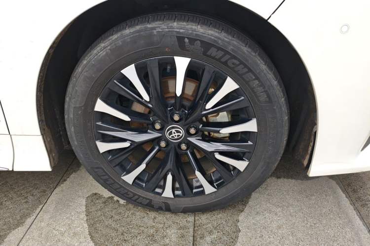 Used Toyota Alphard 2024 Dual-Engine 2.5L Prestige Edition Right Front Wheel Hub