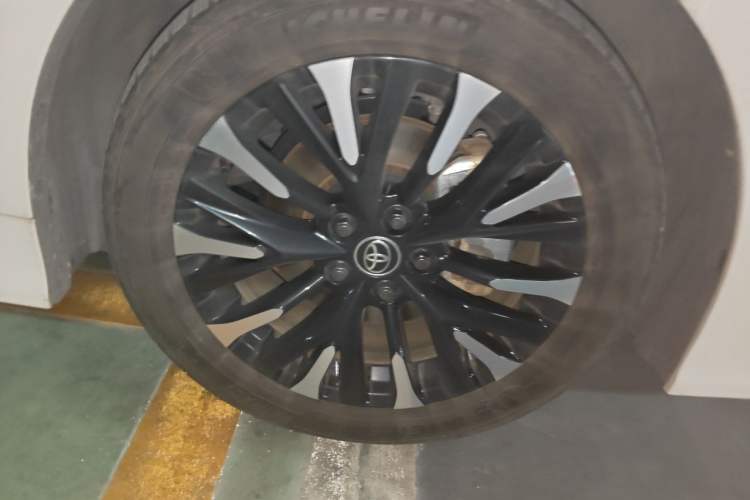 Used Toyota Alphard 2024 Dual-Engine 2.5L Prestige Edition Right Front Wheel Hub