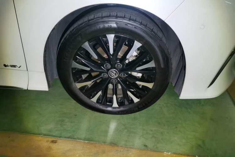Used Toyota Alphard 2024 Dual-Engine 2.5L Prestige Edition Right Front Wheel Hub