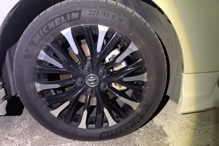 Used Toyota Alphard 2024 Dual-Engine 2.5L Prestige Edition Right Front Wheel Hub