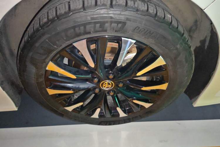 Used Toyota Alphard 2024 Dual-Engine 2.5L Deluxe Edition Right Front Wheel Hub