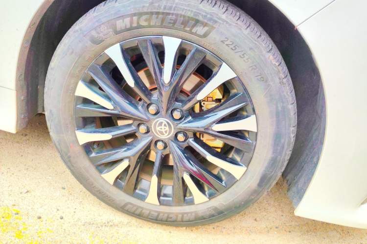 Used Toyota Alphard 2024 Dual-Engine 2.5L Prestige Edition Right Front Wheel Hub