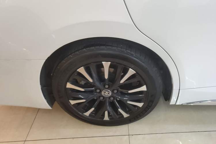 Used Toyota Alphard 2024 Dual-Engine 2.5L Deluxe Edition Right Rear Wheel Hub