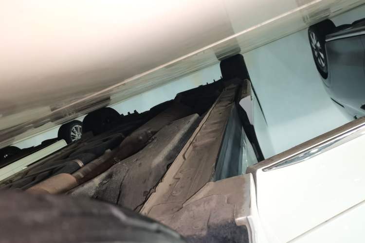 Used Toyota Alphard 2024 Dual-Engine 2.5L Deluxe Edition Right Side Sill