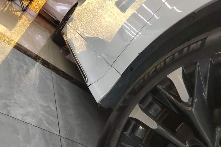 Used Toyota Alphard 2024 Dual-Engine 2.5L Deluxe Edition Right Side Sill