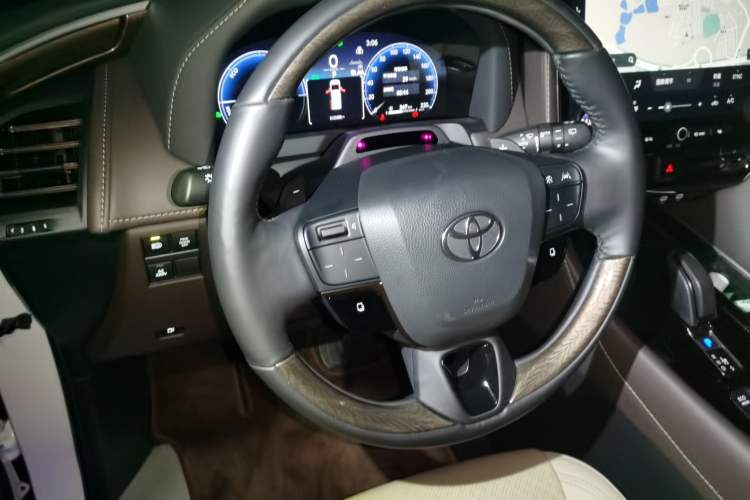 Used Toyota Alphard 2024 Dual-Engine 2.5L Prestige Edition Steering Wheel