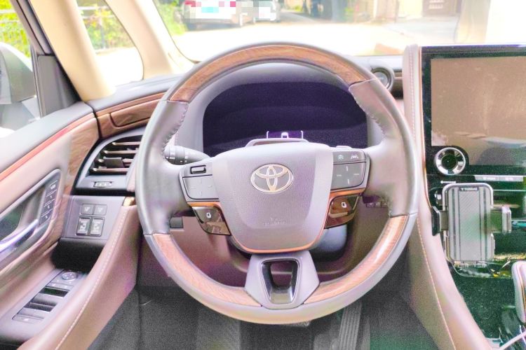 Used Toyota Alphard 2024 Dual-Engine 2.5L Prestige Edition Steering Wheel