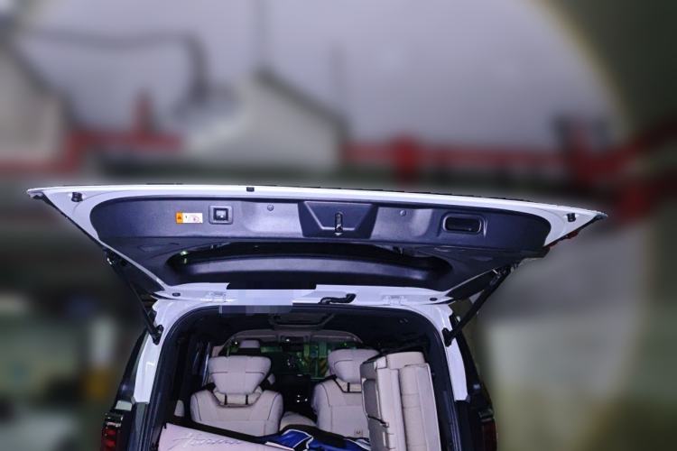 Used Toyota Alphard 2024 Dual-Engine 2.5L Deluxe Edition Trunk