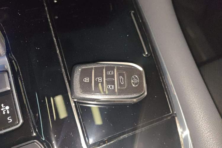 Used Toyota Alphard 2024 Dual-Engine 2.5L Prestige Edition Vehicle Key