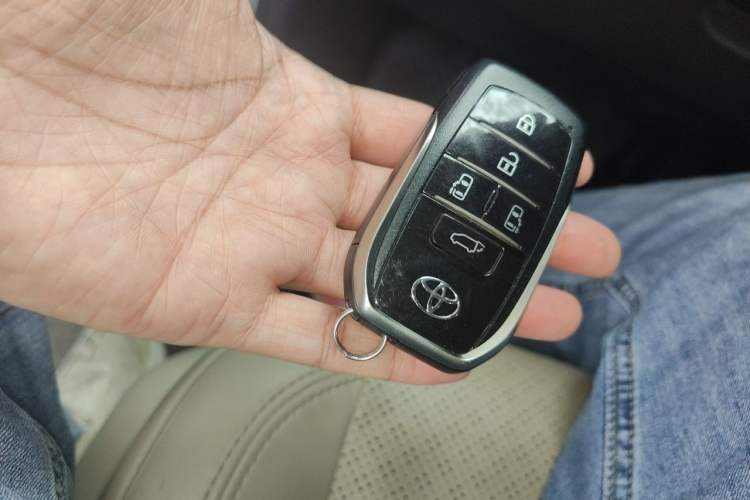 Used Toyota Alphard 2024 Dual-Engine 2.5L Prestige Edition Vehicle Key