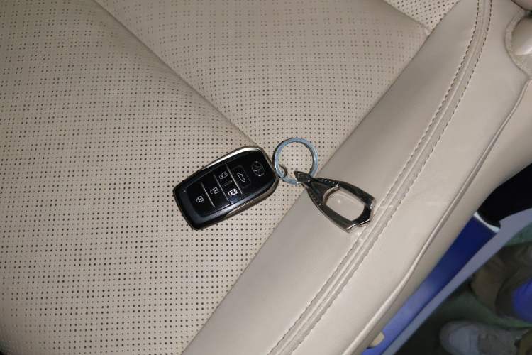 Used Toyota Alphard 2024 Dual-Engine 2.5L Prestige Edition Vehicle Key
