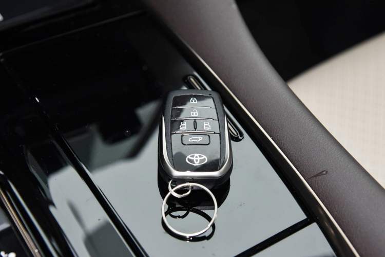 Used Toyota Alphard 2024 Dual-Engine 2.5L Prestige Edition Vehicle Key