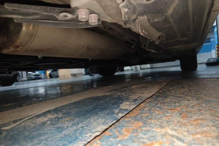 Used Toyota Alphard 2025 Dual-Motor 2.5L Premium Golden Edition Chassis Rear Right