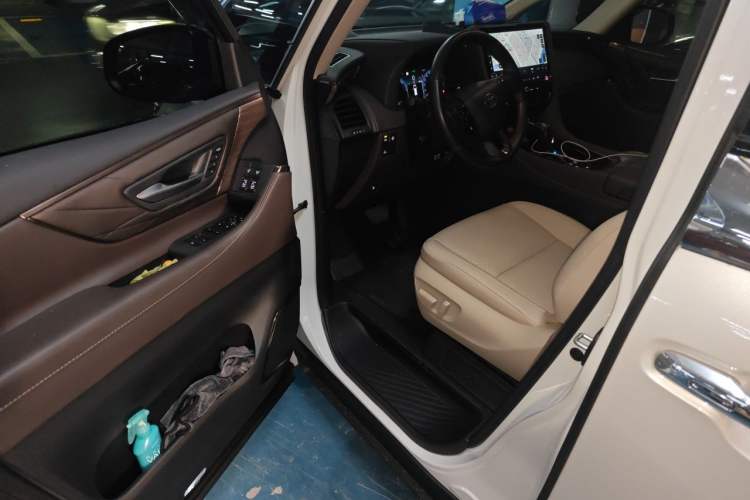 Used Toyota Alphard 2025 Dual-Motor 2.5L Premium Golden Edition Driver Seat