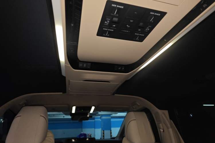 Used Toyota Alphard 2025 Dual-Motor 2.5L Premium Golden Edition Headliner