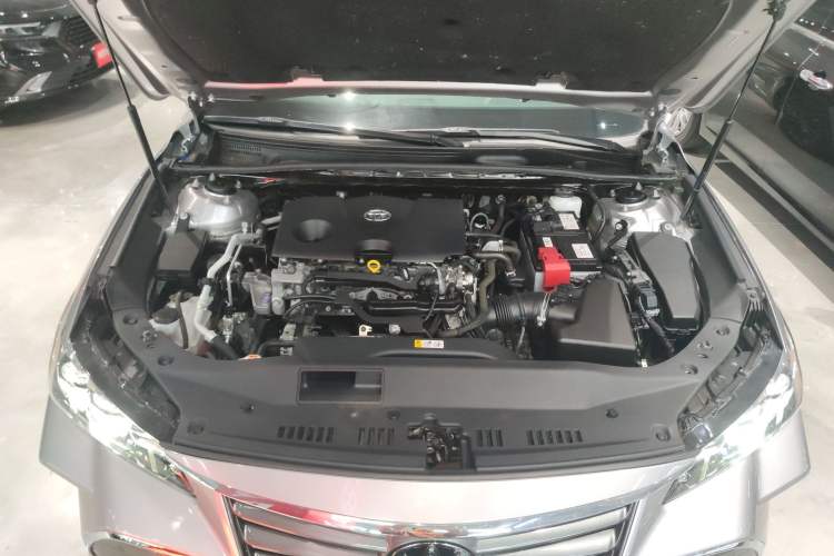 Used Toyota Avalon 2019 2.0L XLE Premium Edition China VI Engine Bay
