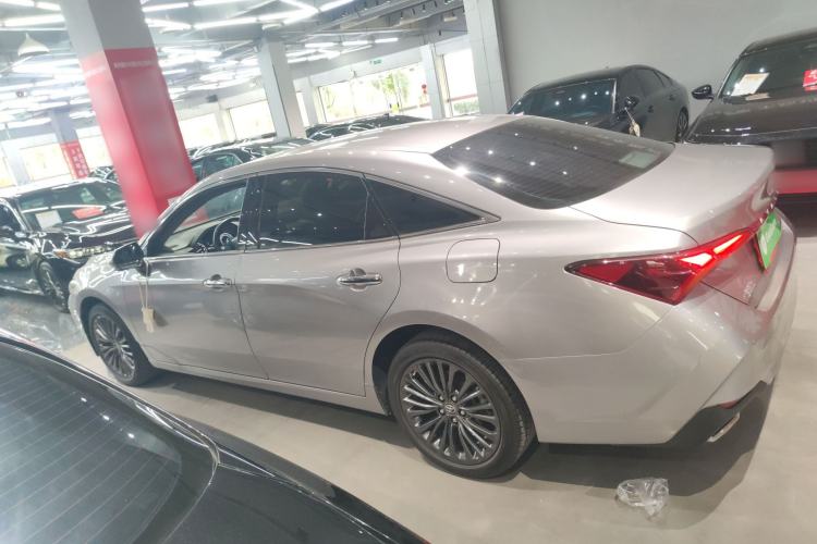 Used Toyota Avalon 2019 2.0L XLE Premium Edition China VI Left Side