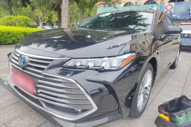 Used Toyota Avalon 2019 Dual-Engine 2.5L XLE Prestige Version China VI Standard