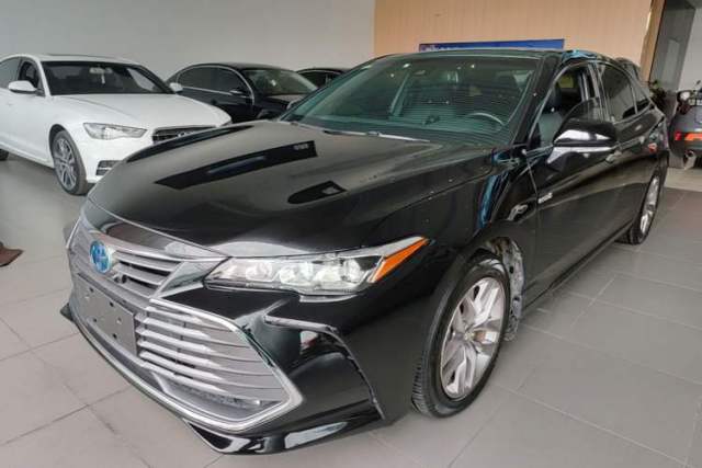 Used Toyota Avalon 2019 Dual-Engine 2.5L Luxury Edition China VI Standard