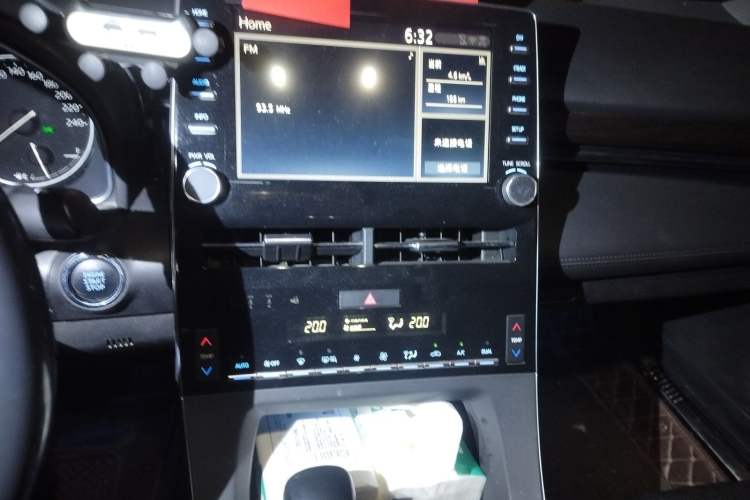 Used Toyota Avalon 2019 2.0L XLE Premium Edition China VI Audio And AC Panel