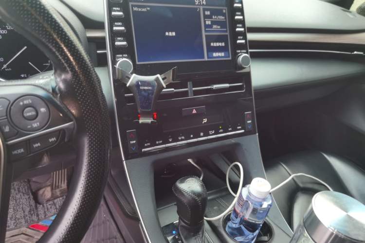 Used Toyota Avalon 2019 2.0L Ambition Edition China VI Audio And AC Panel