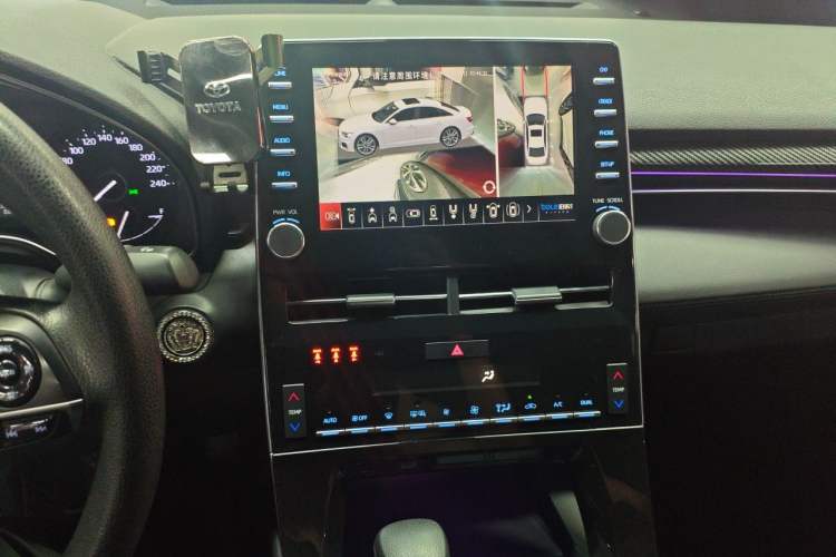 Used Toyota Avalon 2019 2.0L Ambition Edition China VI Audio And AC Panel