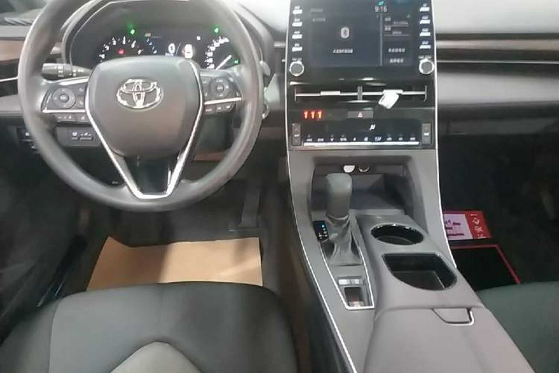 Used Toyota Avalon 2019 2.0L Ambition Edition China VI Audio And AC Panel