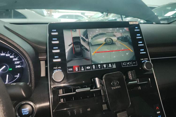 Used Toyota Avalon 2019 2.5L Ambition Version China VI Standard Audio And AC Panel