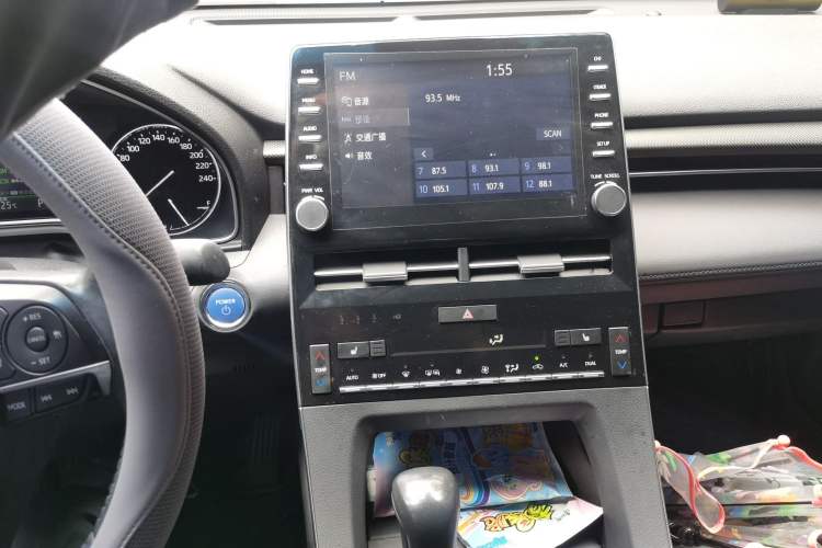 Used Toyota Avalon 2019 Dual-Engine 2.5L XLE Prestige Version China VI Standard Audio And AC Panel