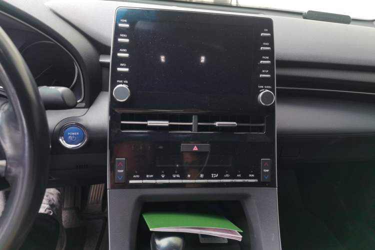 Used Toyota Avalon 2019 Dual-Engine 2.5L Luxury Edition China VI Standard Audio And AC Panel