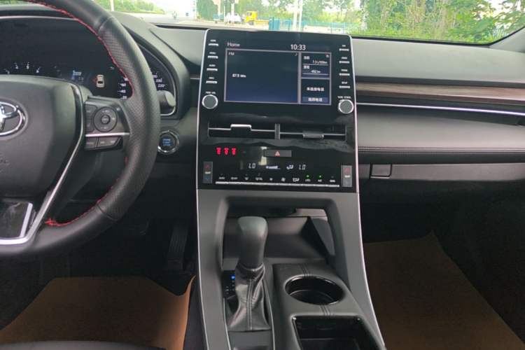 Used Toyota Avalon 2019 2.0L Ambition Edition China VI Audio And AC Panel