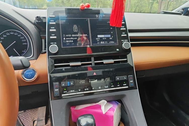 Used Toyota Avalon 2019 Dual-Engine 2.5L Limited Flagship Edition China V Standard Audio And AC Panel
