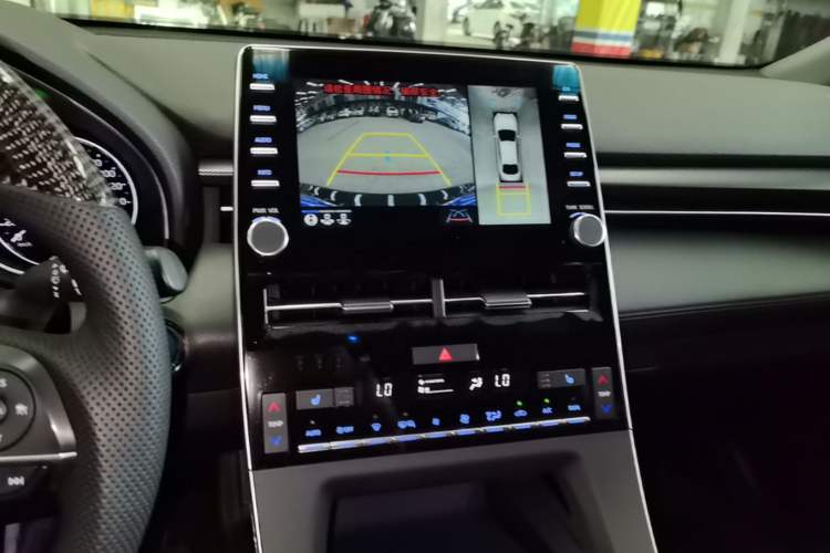 Used Toyota Avalon 2019 Dual-Engine 2.5L XLE Prestige Version China VI Standard Audio And AC Panel