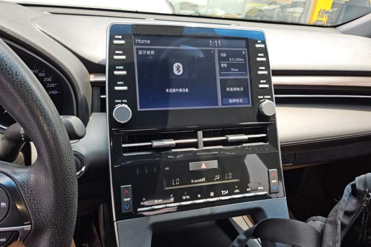 Used Toyota Avalon 2019 2.0L Ambition Edition China VI Audio And AC Panel