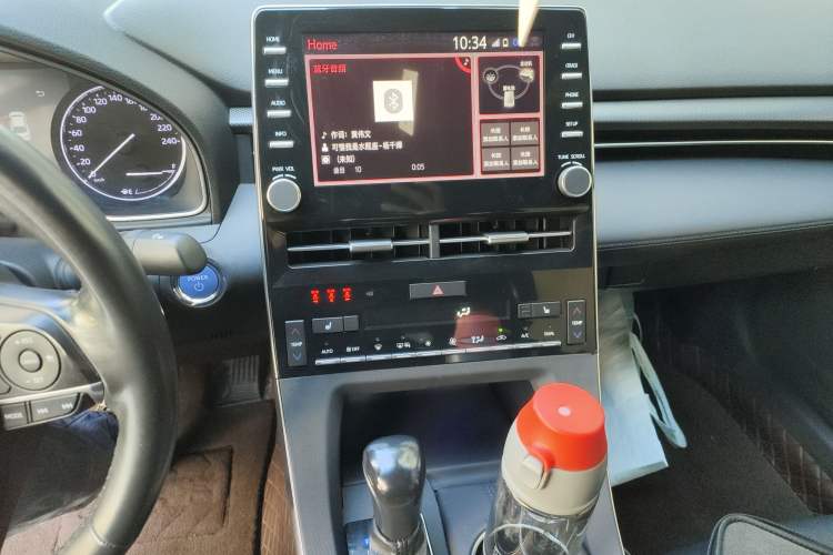 Used Toyota Avalon 2019 Dual-Engine 2.5L XLE Prestige Version China VI Standard Audio And AC Panel