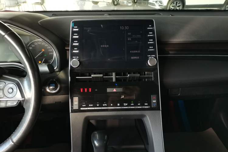 Used Toyota Avalon 2019 2.0L XLE Premium Edition China VI Audio And AC Panel