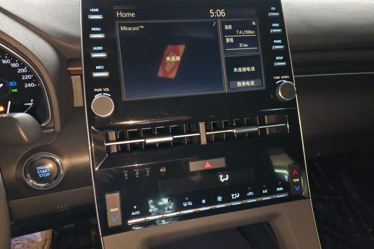 Used Toyota Avalon 2019 2.0L Luxury Edition China VI Standard Audio And AC Panel