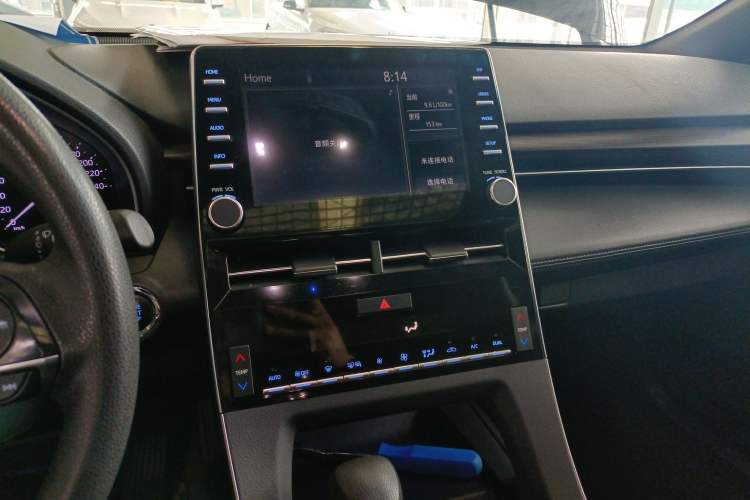 Used Toyota Avalon 2019 2.0L Ambition Edition China VI Audio And AC Panel