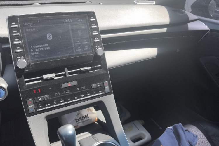 Used Toyota Avalon 2019 Dual-Engine 2.5L XLE Prestige Version China VI Standard Audio And AC Panel