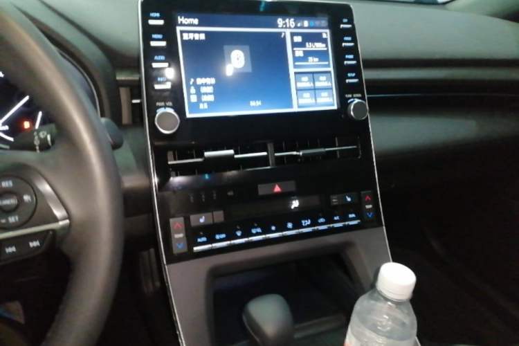 Used Toyota Avalon 2019 Dual-Engine 2.5L XLE Prestige Version China VI Standard Audio And AC Panel