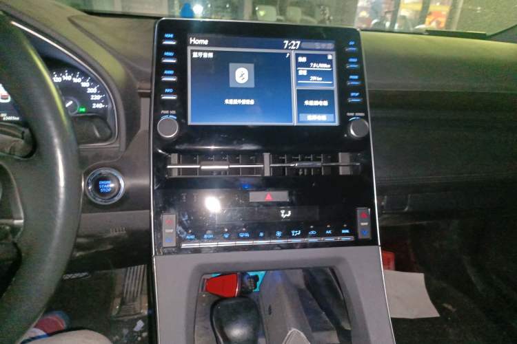 Used Toyota Avalon 2019 2.0L Luxury Edition China VI Standard Audio And AC Panel