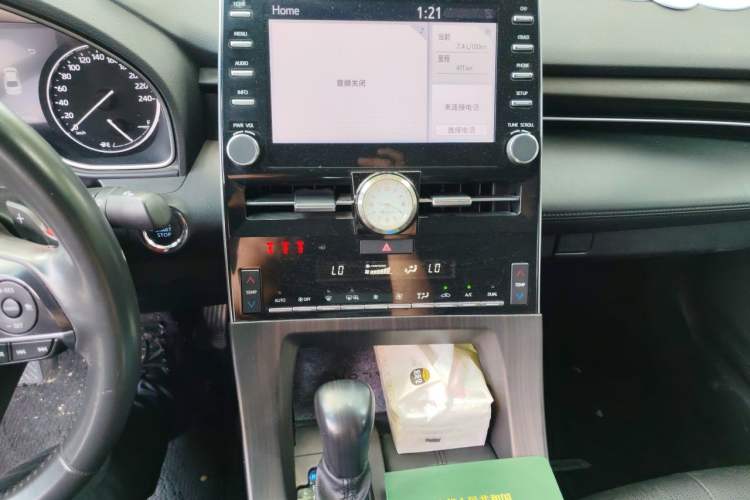 Used Toyota Avalon 2019 2.0L XLE Premium Edition China VI Audio And AC Panel