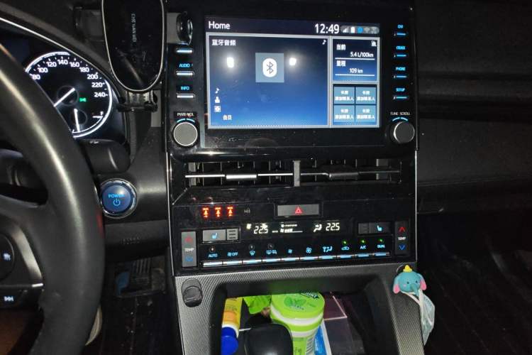 Used Toyota Avalon 2019 Dual-Engine 2.5L XLE Prestige Version China VI Standard Audio And AC Panel