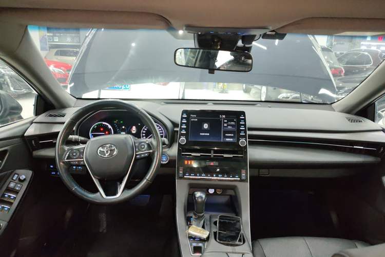 Used Toyota Avalon 2019 Dual-Engine 2.5L Luxury Edition China VI Standard Center Console