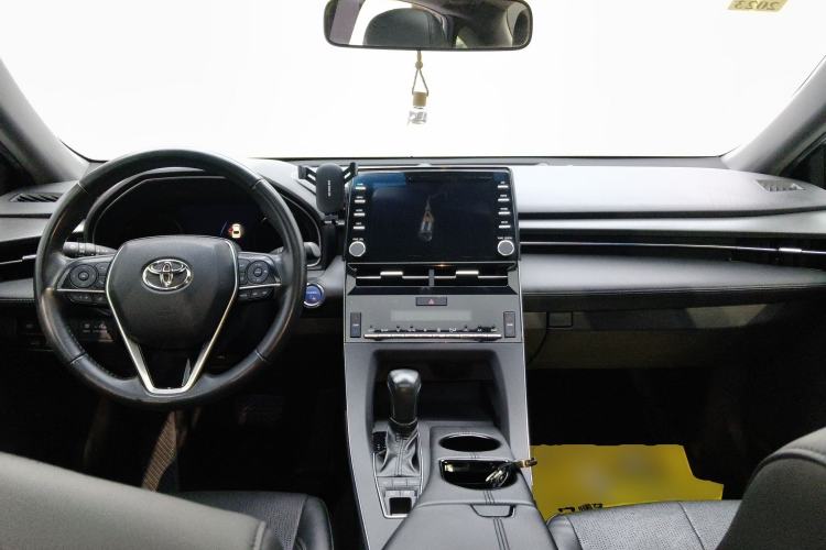 Used Toyota Avalon 2019 Dual-Engine 2.5L Luxury Edition China VI Standard Center Console