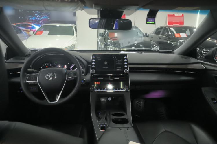 Used Toyota Avalon 2019 2.5L Ambition Version China VI Standard Center Console